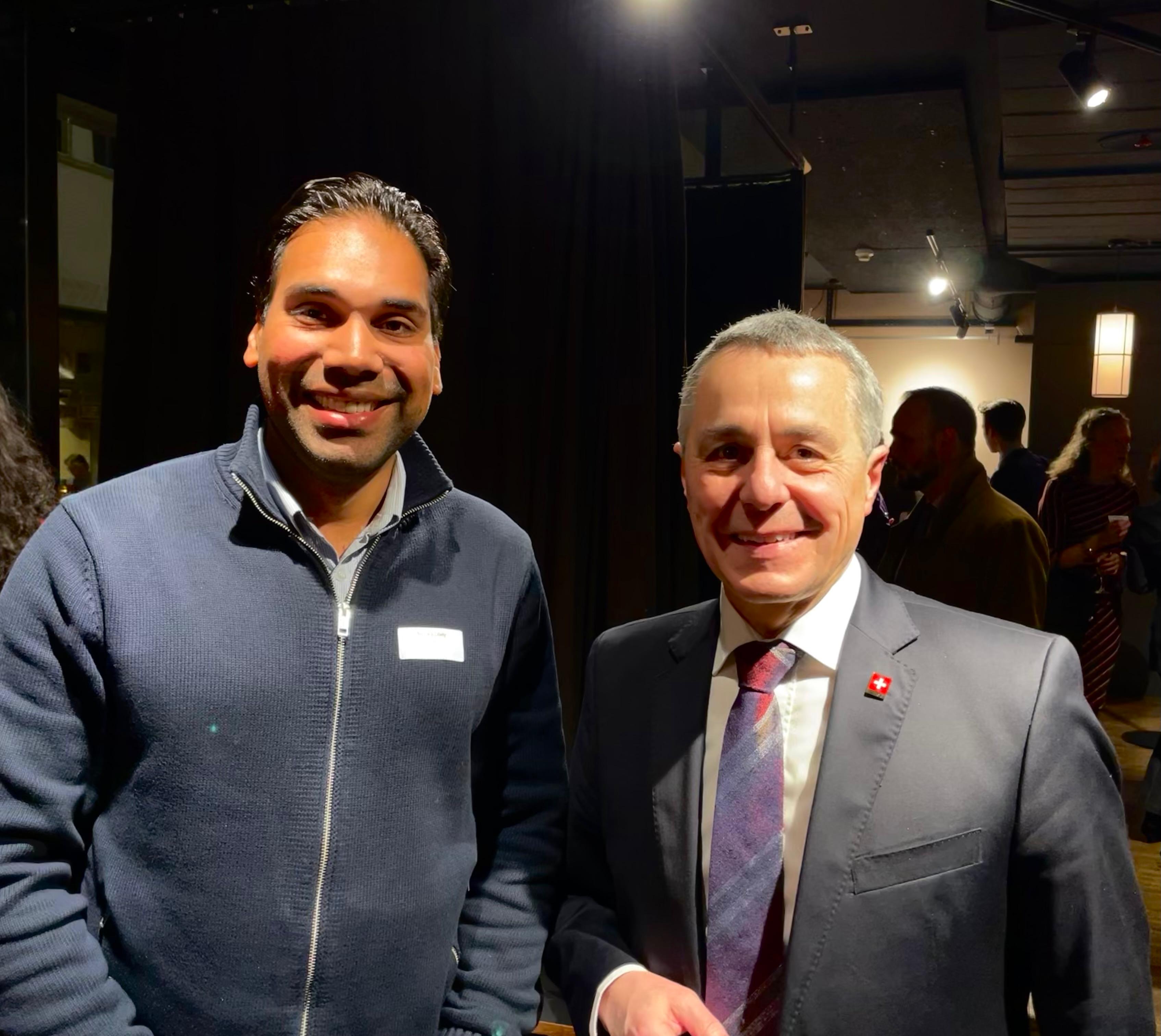 Sanoj Pullely mit Bundesrat Ignazio Cassis